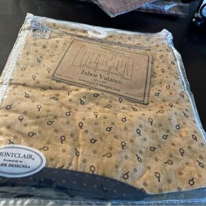 Park Designs Montclair Jabot Valance - Gold and Brown